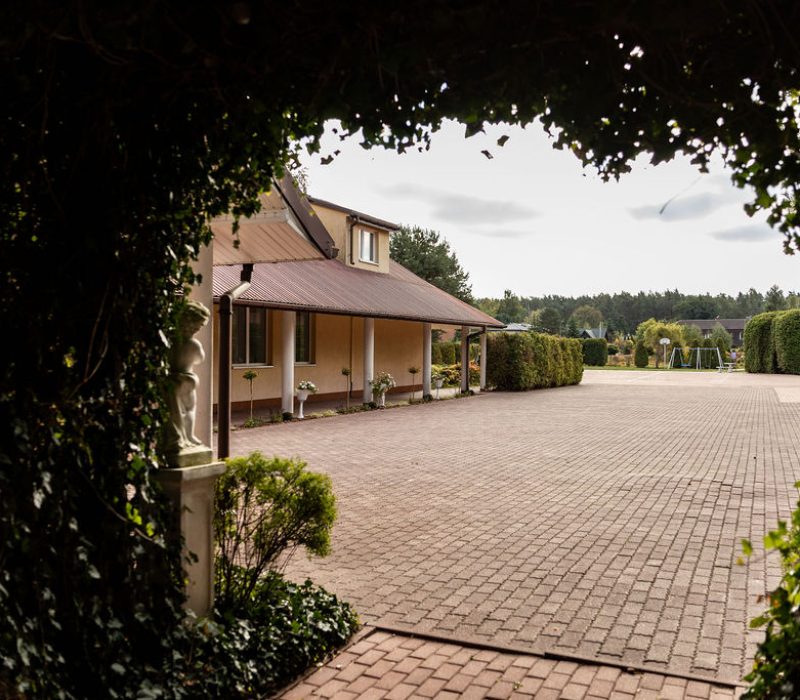 Gościniec Maria sala bankietowa - imprezy, wesela pod Warszawą, Mazowieckie, obok Piaseczna - Obiekt z zewnątrz - Przytulna przestrzeń